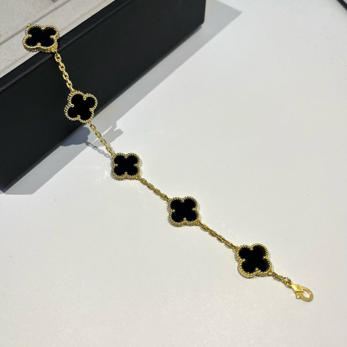 [⭐Corinne] CLOVER 5 MOTIF ONYXS BRACELET COLLECTION