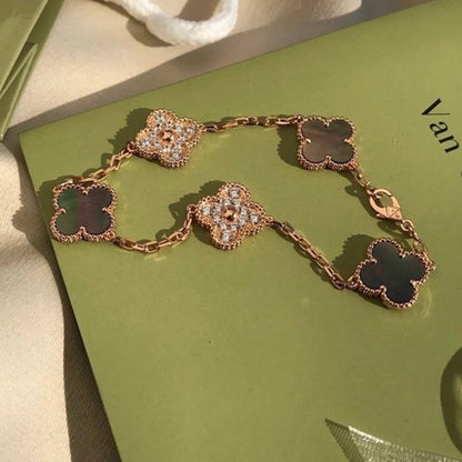 [⭐Corinne] CLOVER 5 MOTIF GRAY MOP BRACELET COLLECTION