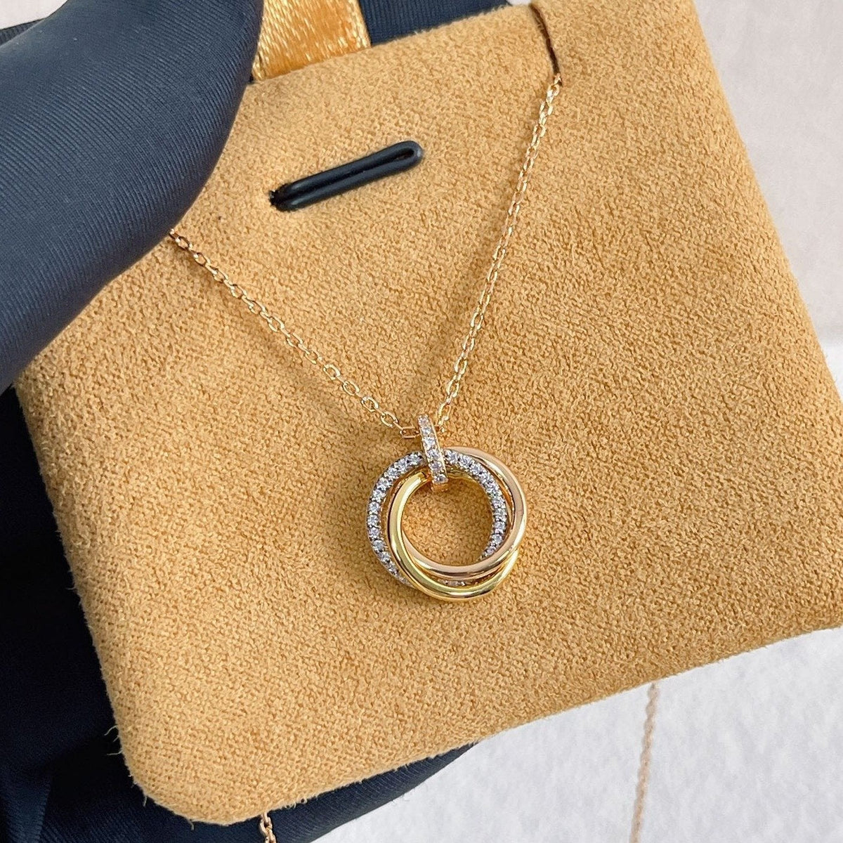 [⭐Corinne]TRINITY NECKLACE SILVER GOLD PINK GOLD DIAMONDS