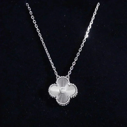 [⭐Corinne]CLOVER  15MM DIAMOND LASER NECKLACE SILVER