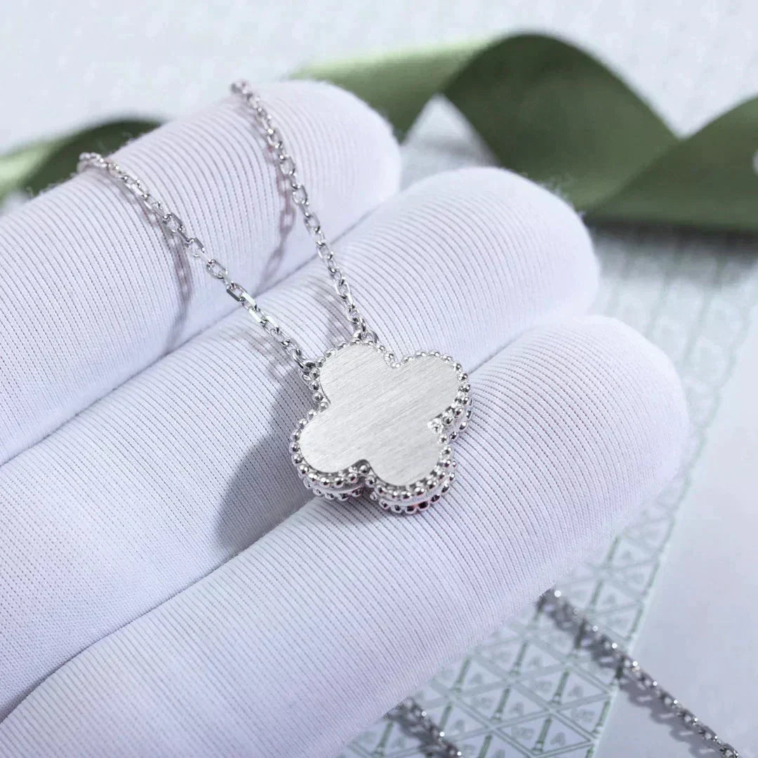 [⭐Corinne]CLOVER  15MM DIAMOND LASER NECKLACE SILVER