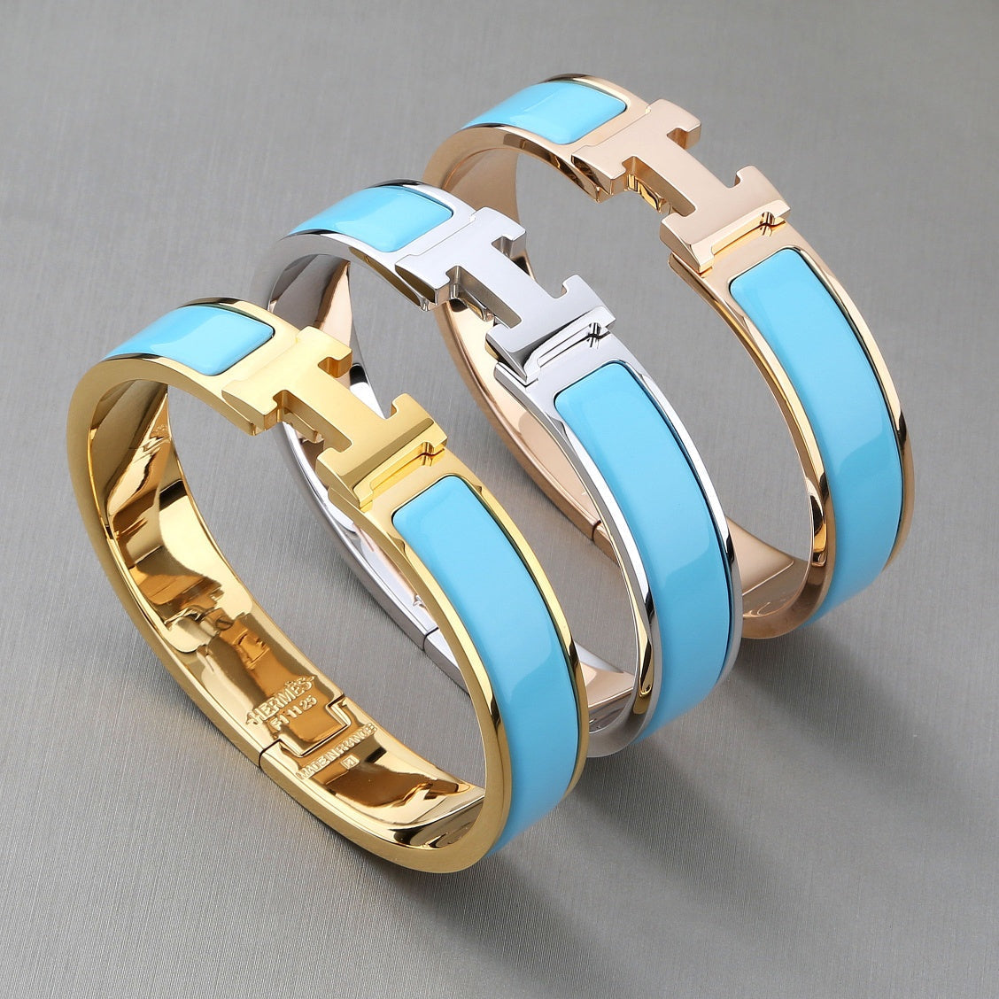 [⭐Corinne]H CLOUD BLUE BRACELET
