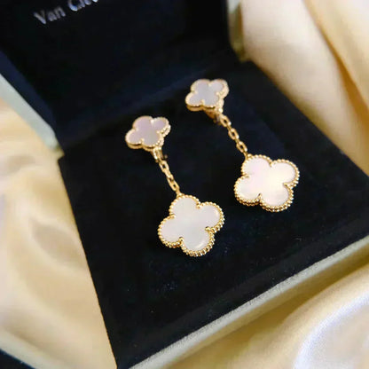 [⭐Corinne]CLOVER 2 MOTIF WHITE MOP EARRINGS