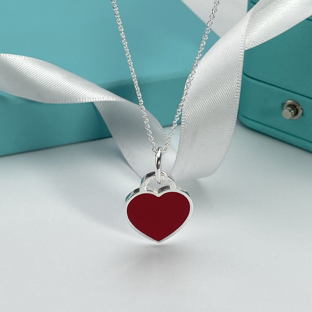 [Corinne]HEART PEDANT SILVER NECKLACE