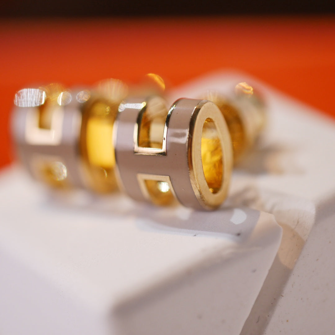 [⭐Corinne]MINI POP H GOLD EARRINGS GREY
