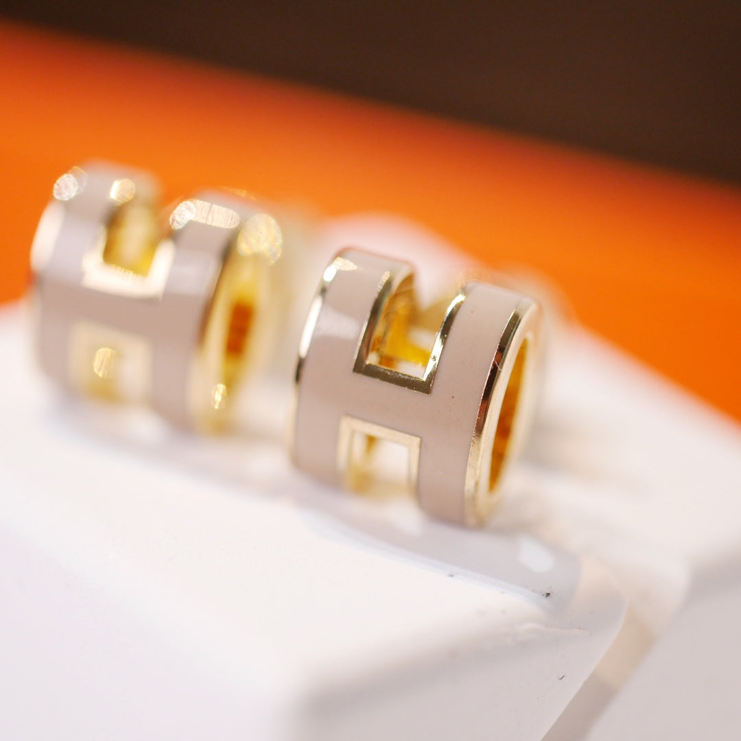 [⭐Corinne]MINI POP H GOLD EARRINGS GREY