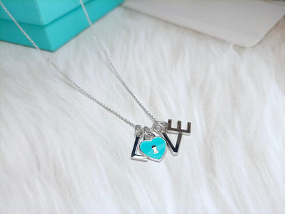 [Corinne]LOVE TEXT PEDANT NECKLACE