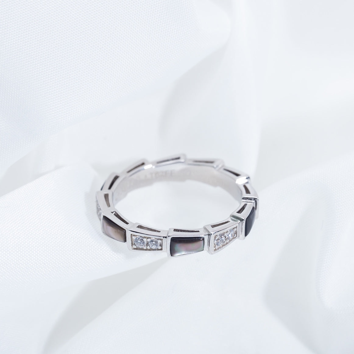 [⭐Corinne]SERPENTI RING SILVER  DIAMOND BLACK MOP 3MM