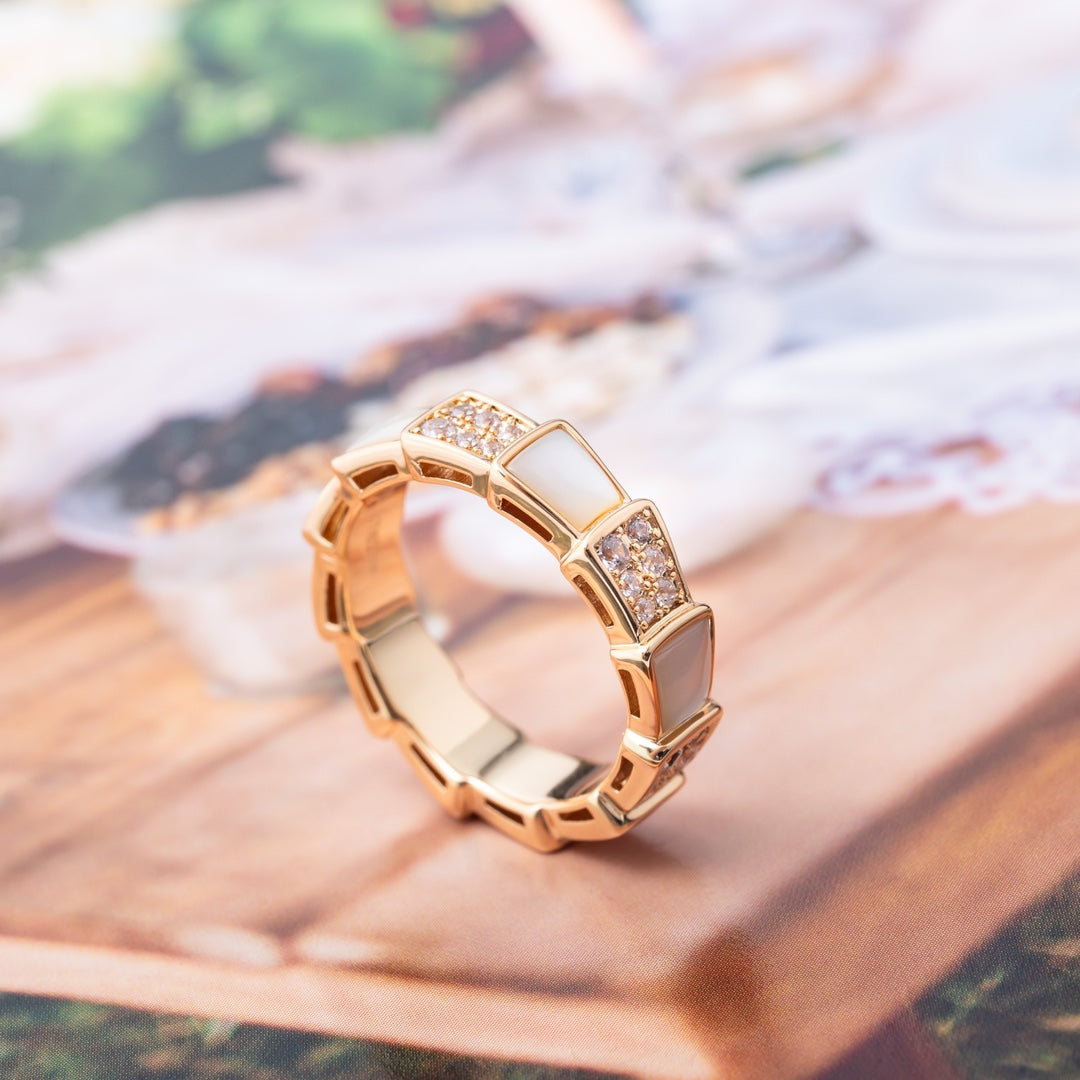 [⭐Corinne]SERPENTI RING PINK GOLD MOP DIAMOND PAVED 4MM