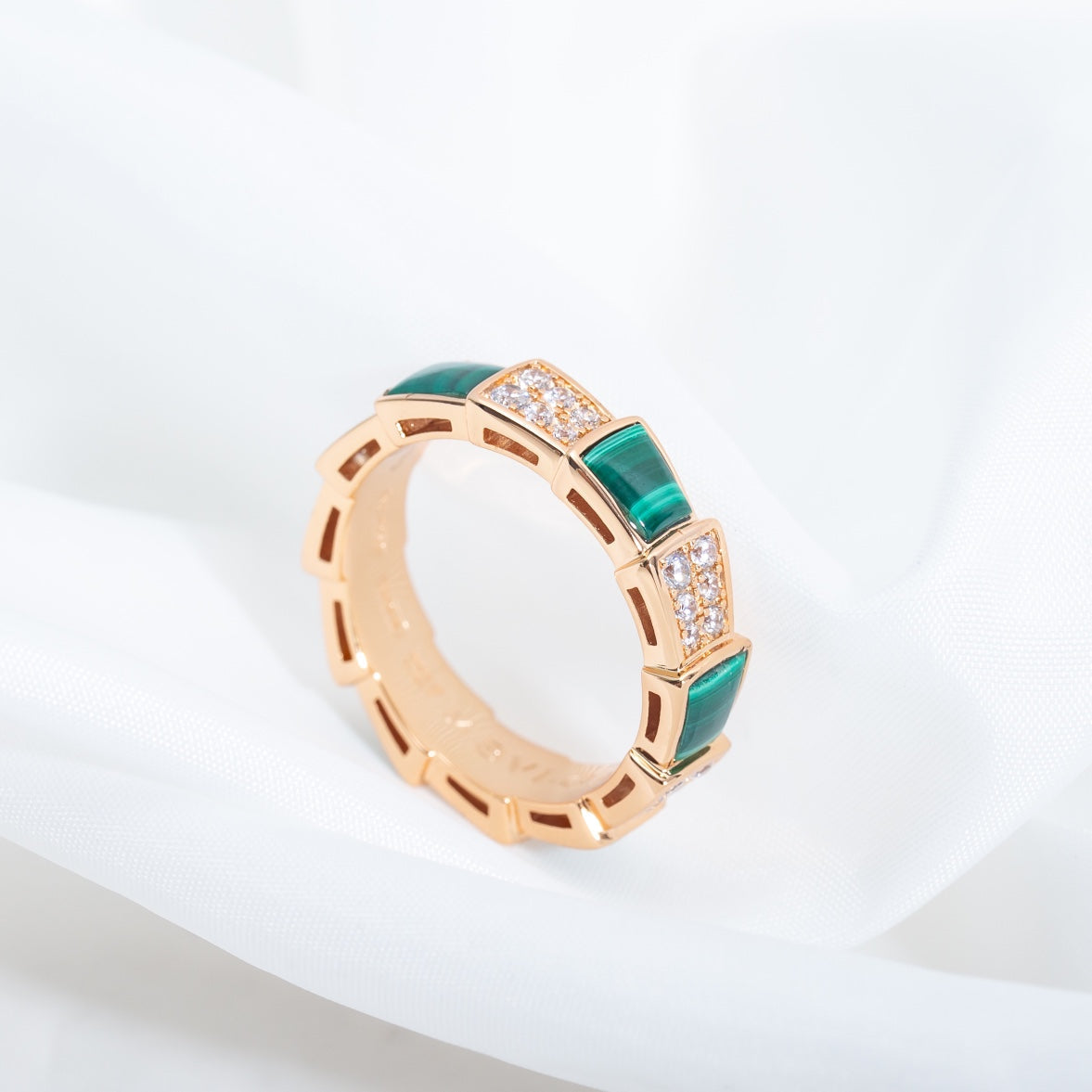 [⭐Corinne]SERPENTI RING PINK GOLD MALACHITE DIAMOND PAVED 4MM