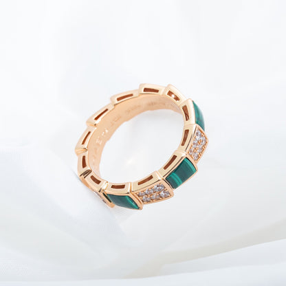 [⭐Corinne]SERPENTI RING PINK GOLD MALACHITE DIAMOND PAVED 4MM