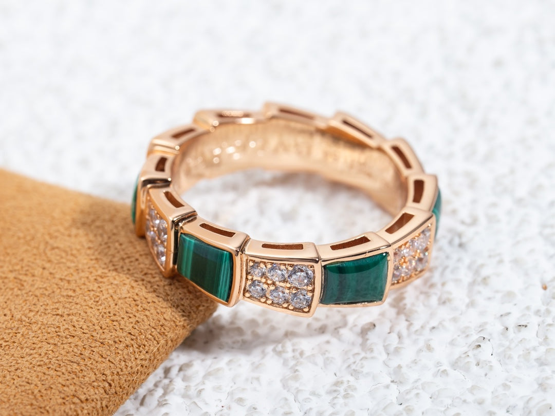 [⭐Corinne]SERPENTI RING PINK GOLD MALACHITE DIAMOND PAVED 4MM
