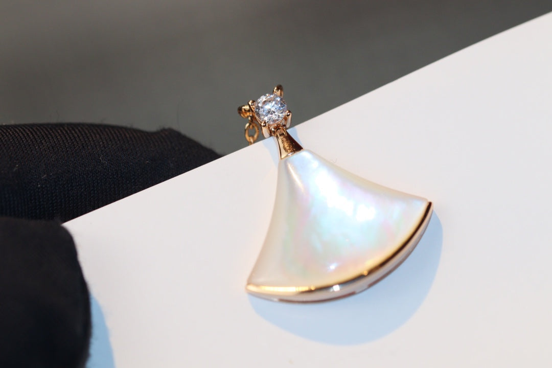 [⭐Corinne]DREAM NECKLACE WHITE MOP PINK GOLD 1 DIAMOND