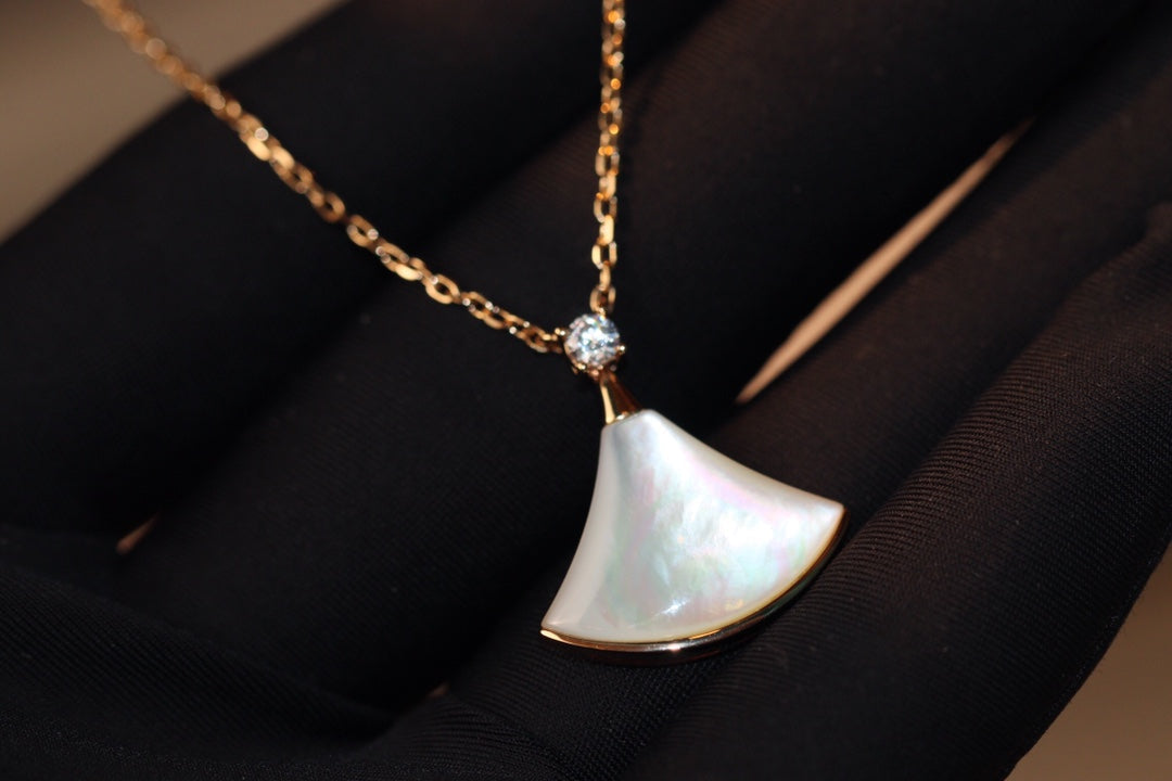 [⭐Corinne]DREAM NECKLACE WHITE MOP PINK GOLD 1 DIAMOND
