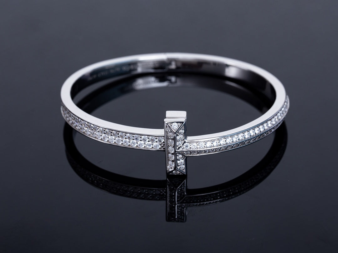 [Corinne]WIDE DIAMONDS HINGED BANGLE SILVER
