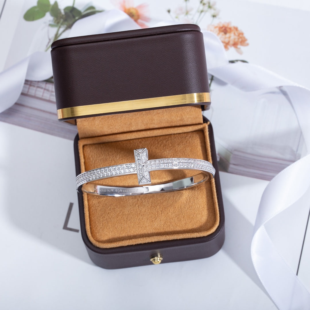 [Corinne]WIDE DIAMONDS HINGED BANGLE SILVER