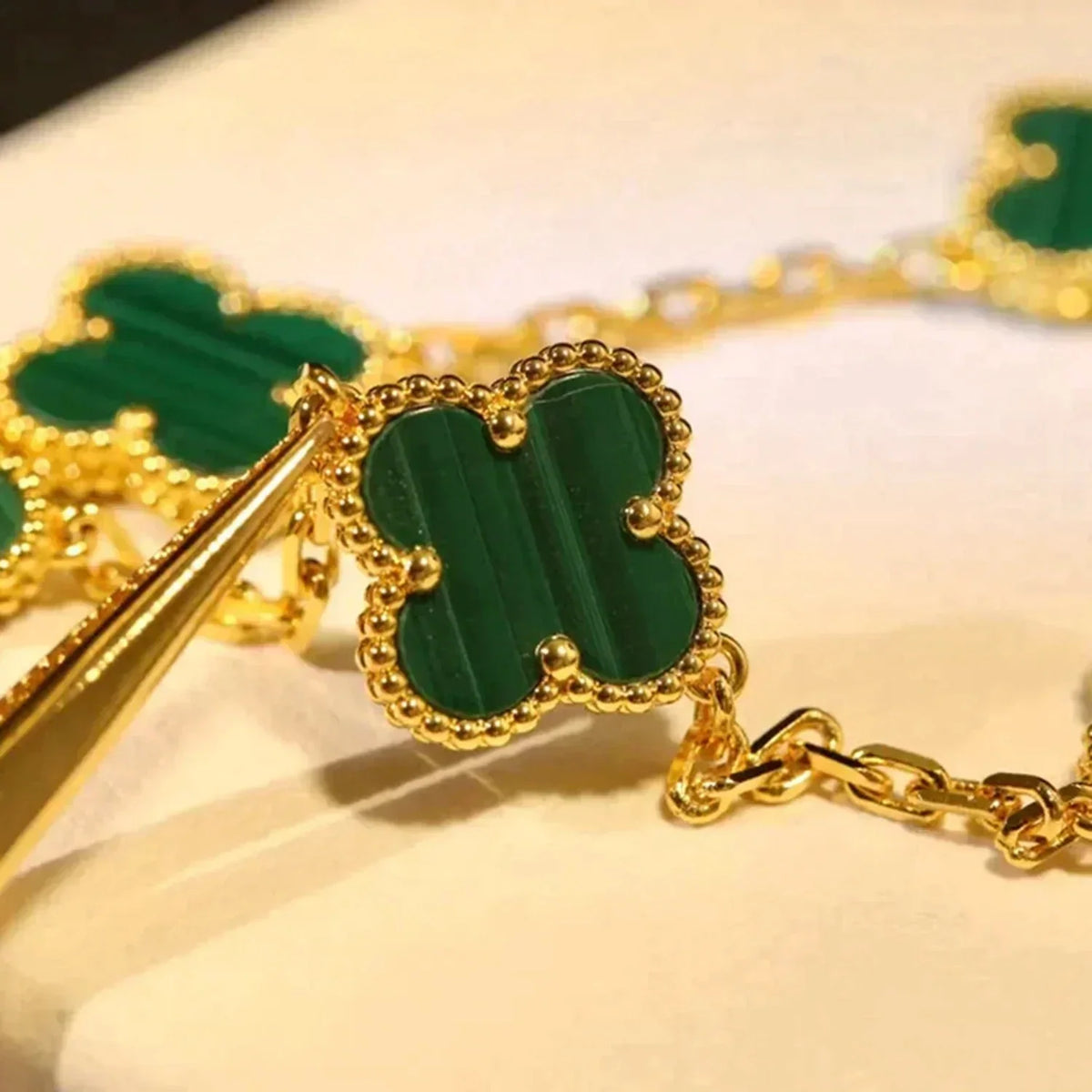 [⭐Corinne] CLOVER 5 MOTIF MALACHITE BRACELET COLLECTION