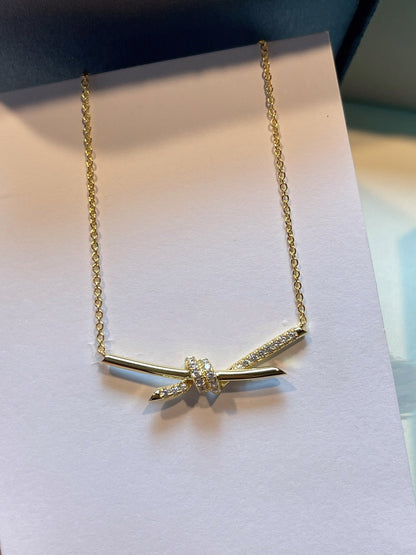 [Corinne]KNOT NECKLACE GOLD DIAMONDS