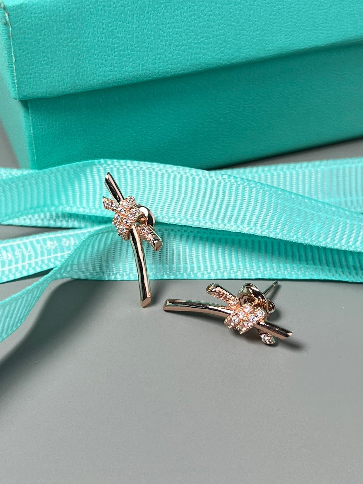[Corinne]KNOT EARRINGS PINK GOLD DIAMOND