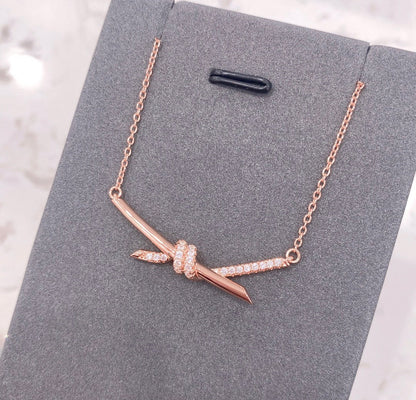 [Corinne]KNOT NECKLACE DIAMONDS
