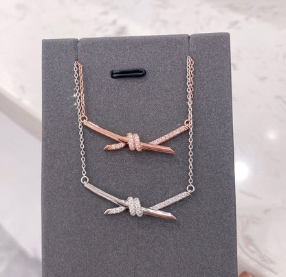 [Corinne]KNOT NECKLACE DIAMONDS