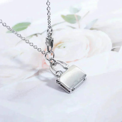 [⭐Corinne]AMULETTE PEDANT SILVER NECKLACE
