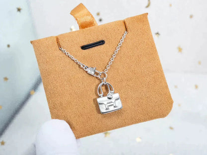 [⭐Corinne]AMULETTE PEDANT SILVER NECKLACE