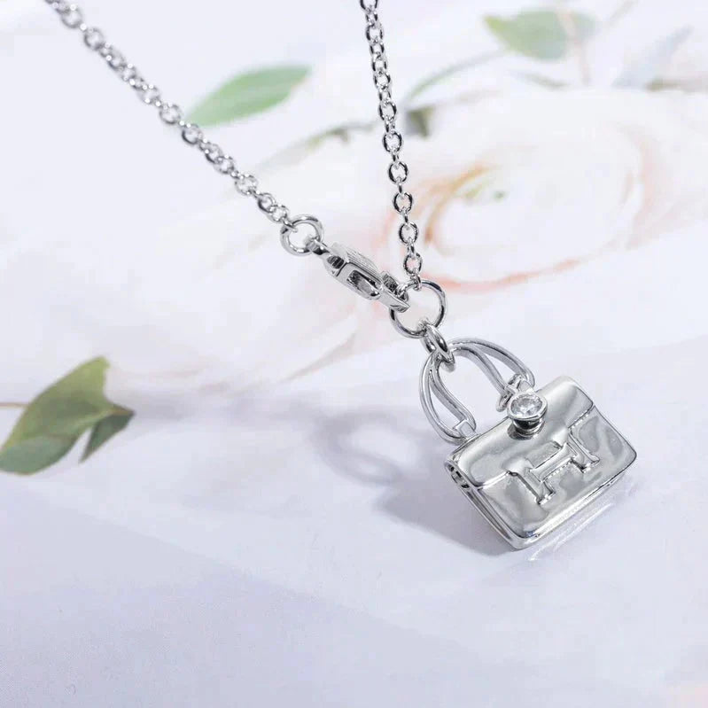 [⭐Corinne]AMULETTE PEDANT SILVER NECKLACE