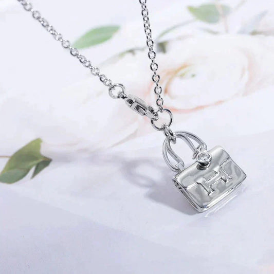 [⭐Corinne]AMULETTE PEDANT SILVER NECKLACE