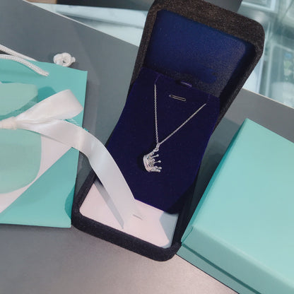 [Corinne]CROWN PEDANT NECKLACE