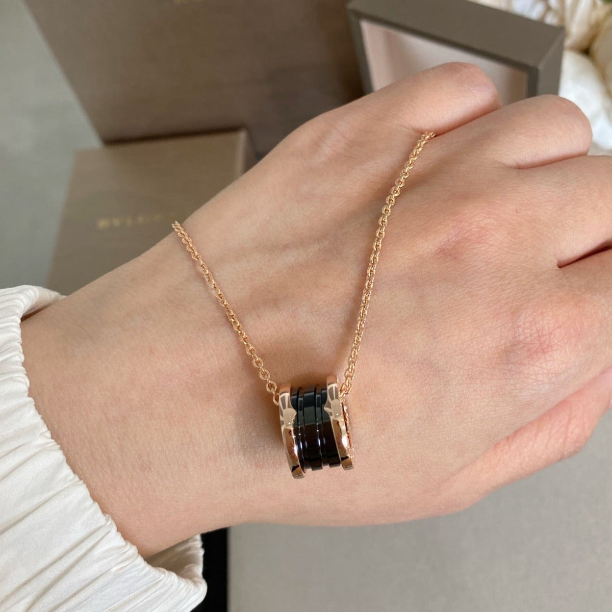 [⭐Corinne]ZERO 1 BLACK CERAMIC PINK GOLD NECKLACE