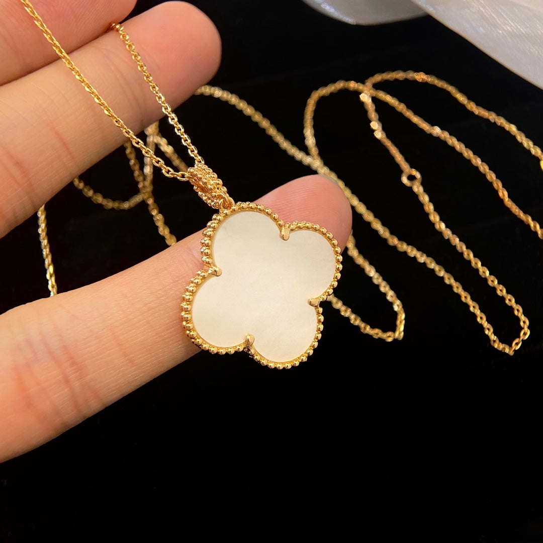 [⭐Corinne]CLOVER 25MM MOP LARGE PENDANT NECKLACE