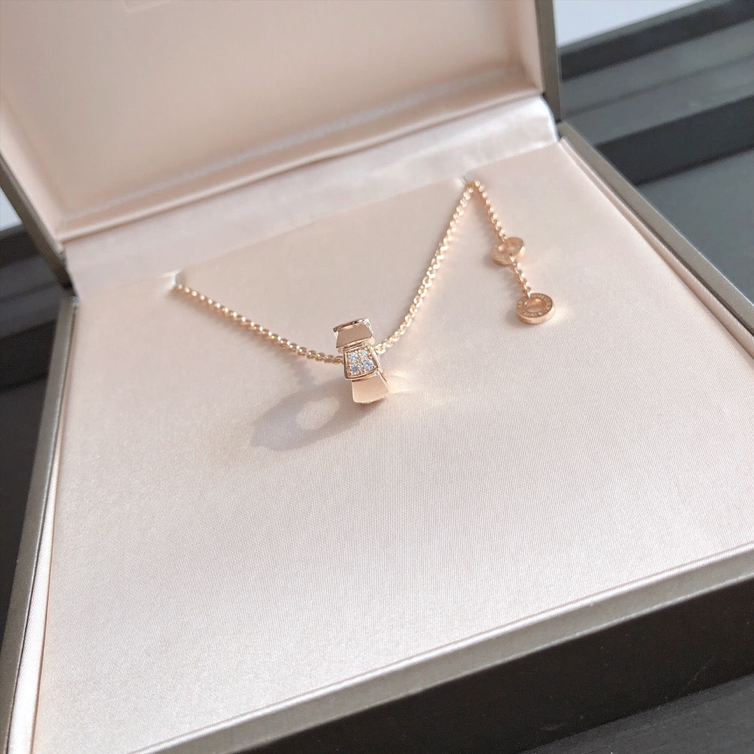 [⭐Corinne]SERPENTI PEDANT DIAMOND PINK GOLD NECKLACE