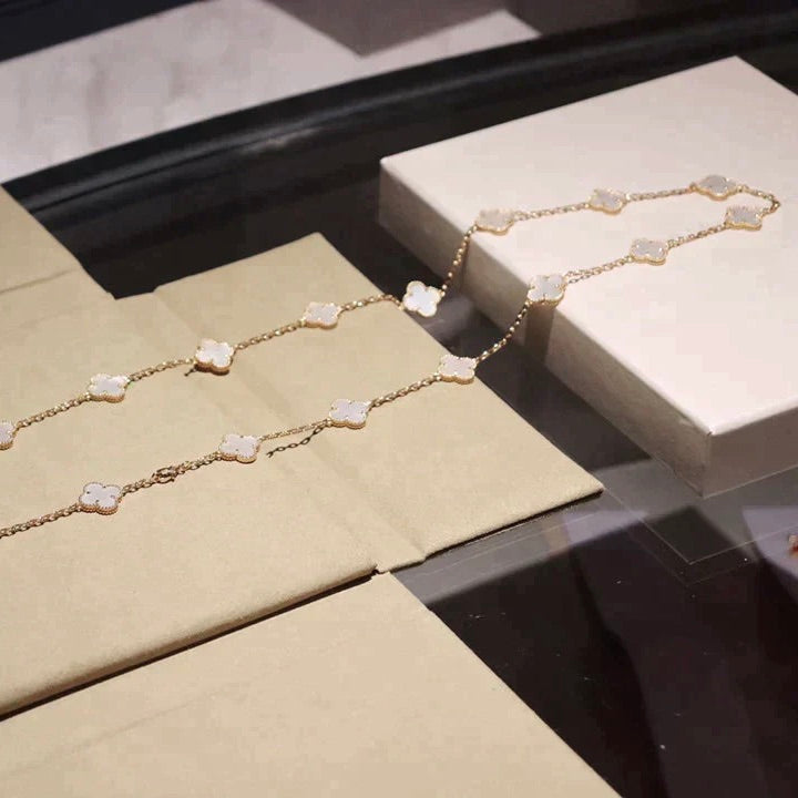[⭐Corinne]CLOVER 20 MOTIFS WHITE MOP NECKLACE