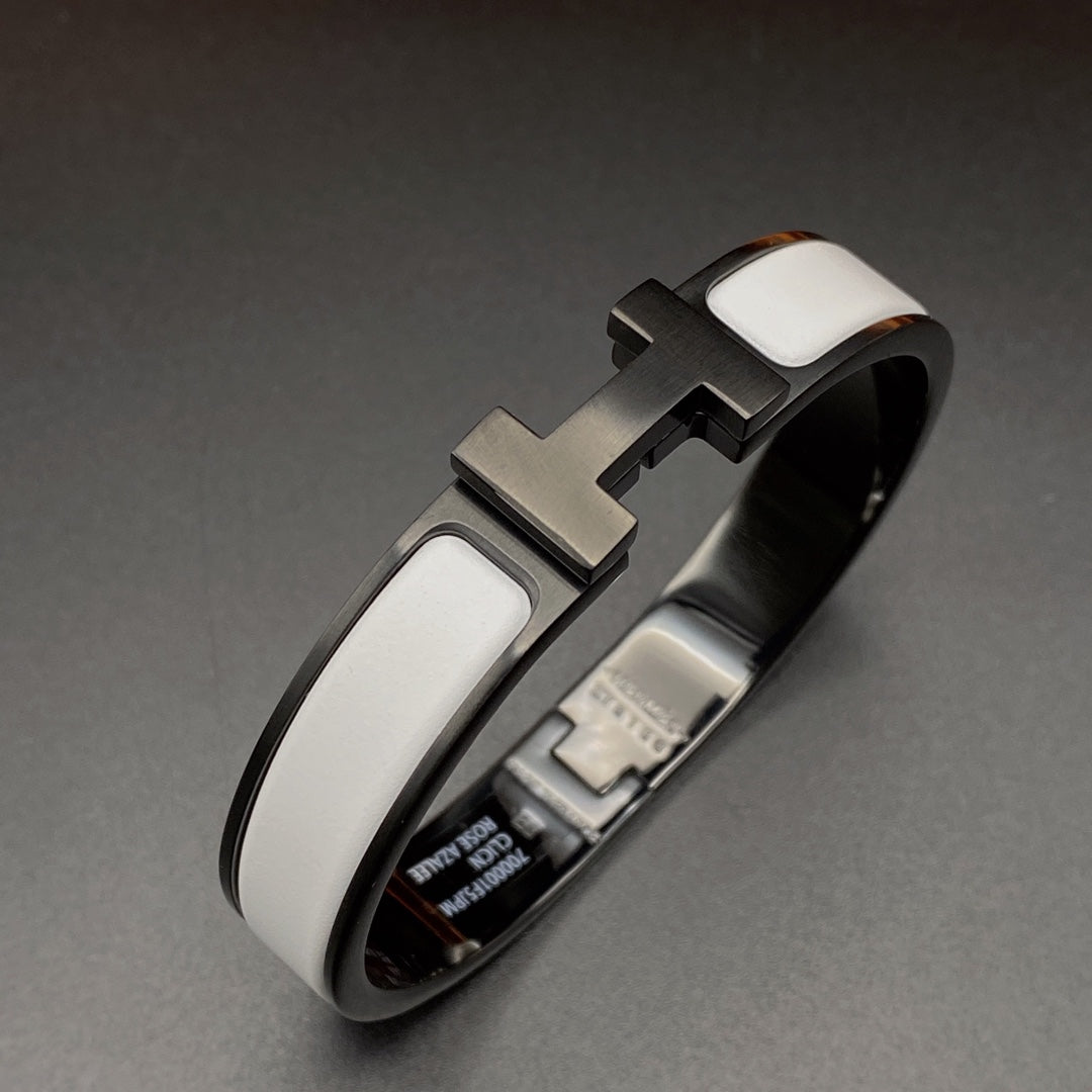 [⭐Corinne]H BRACELET 12MM BLACK WHITE CERAMIC