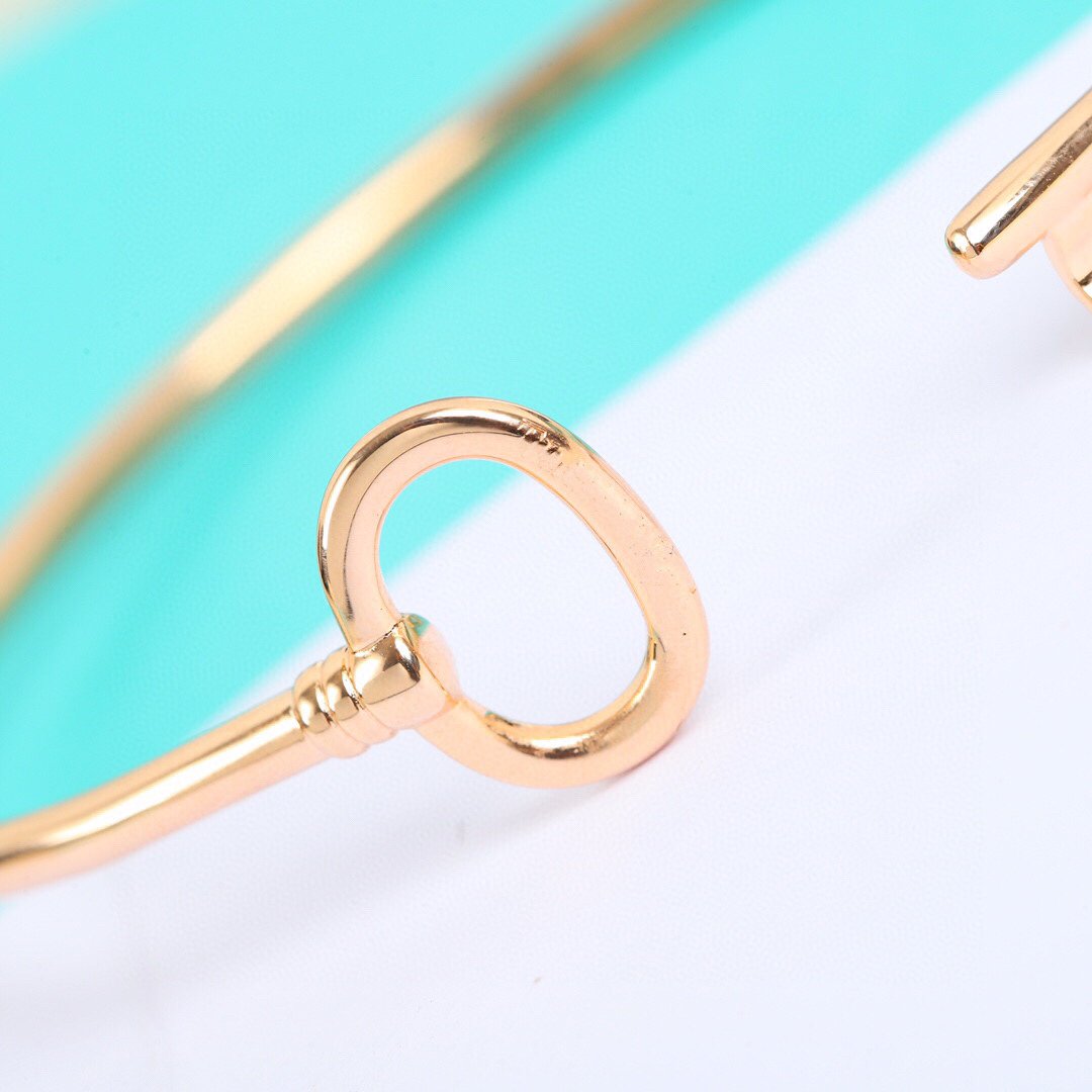 [Corinne]KEY WIRE OVAL BRACELET