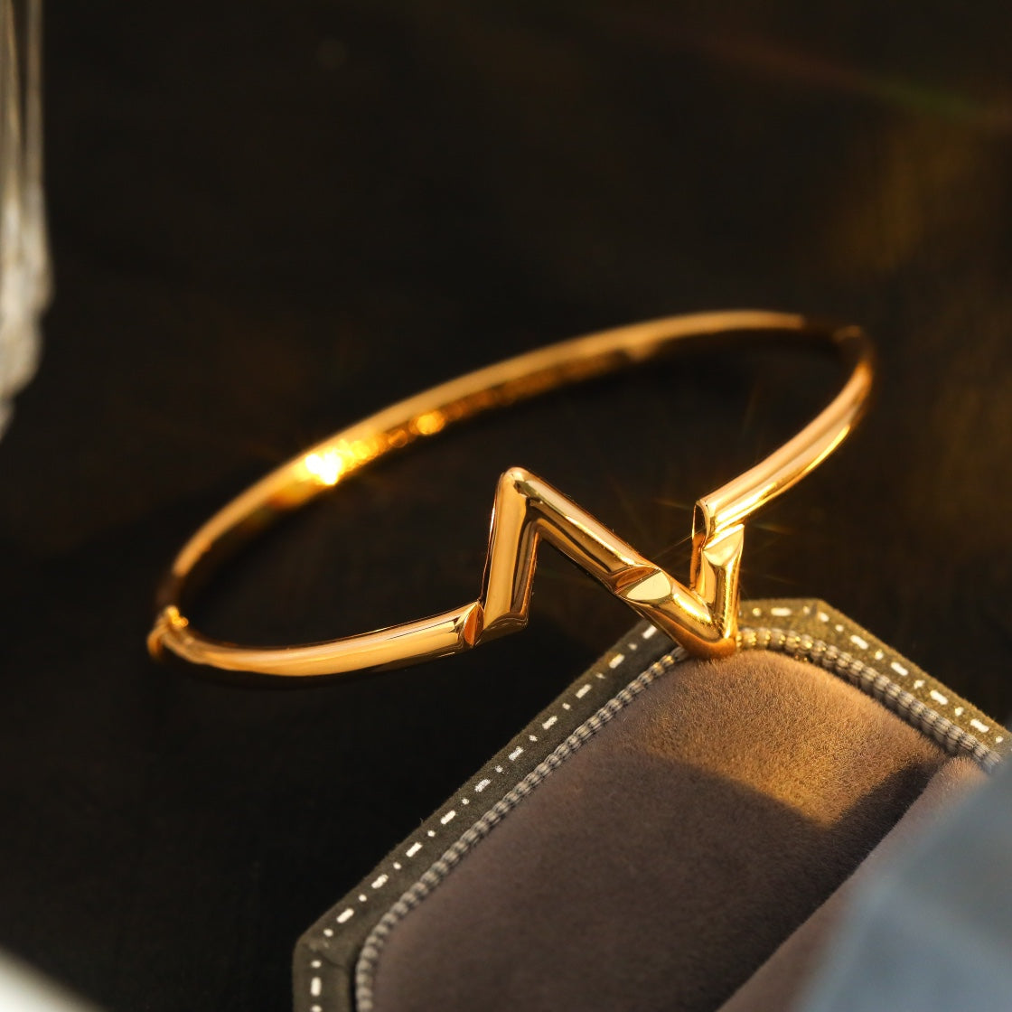 [⭐Corinne]VOLTE UPSITE DOWN BRACELET