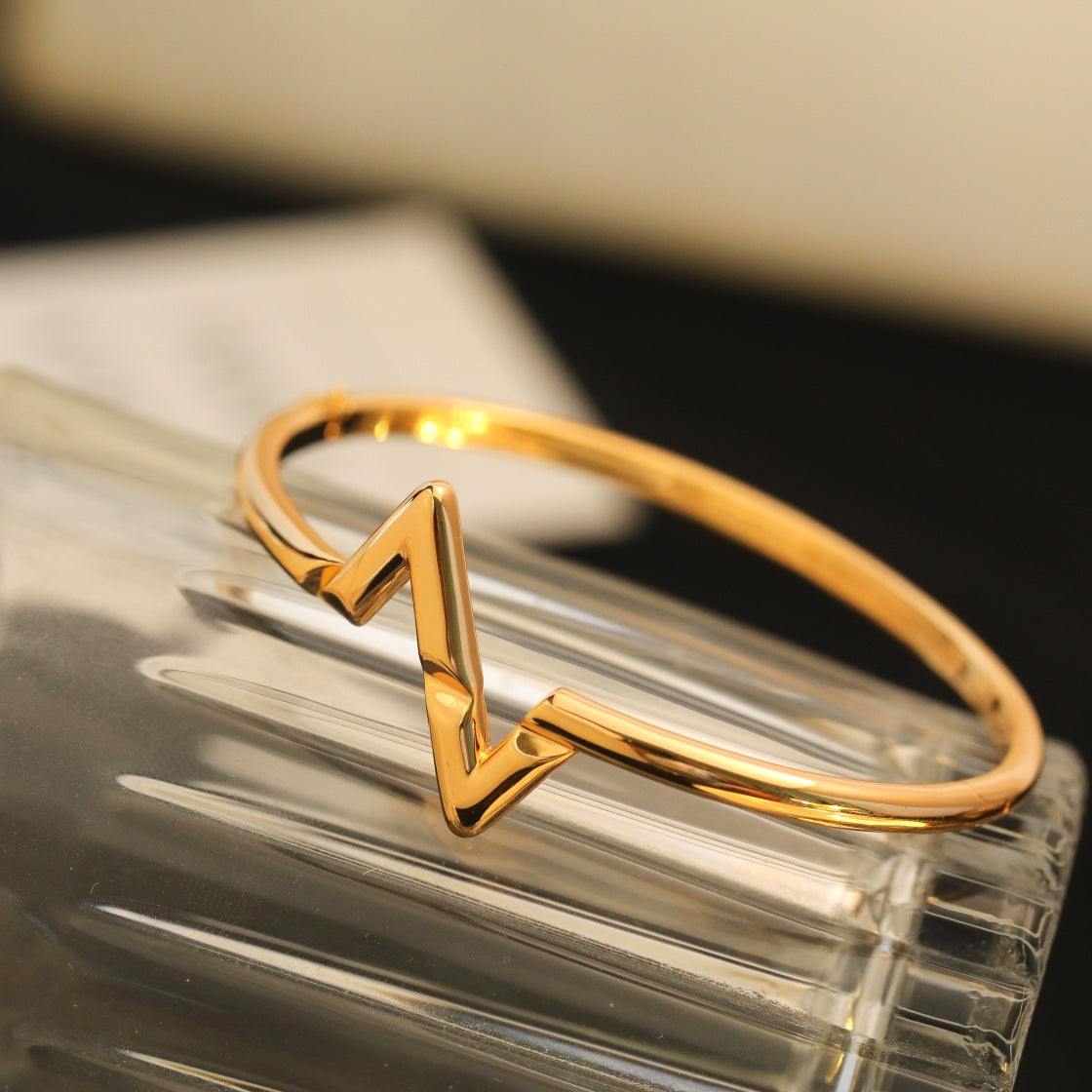 [⭐Corinne]VOLTE UPSITE DOWN BRACELET