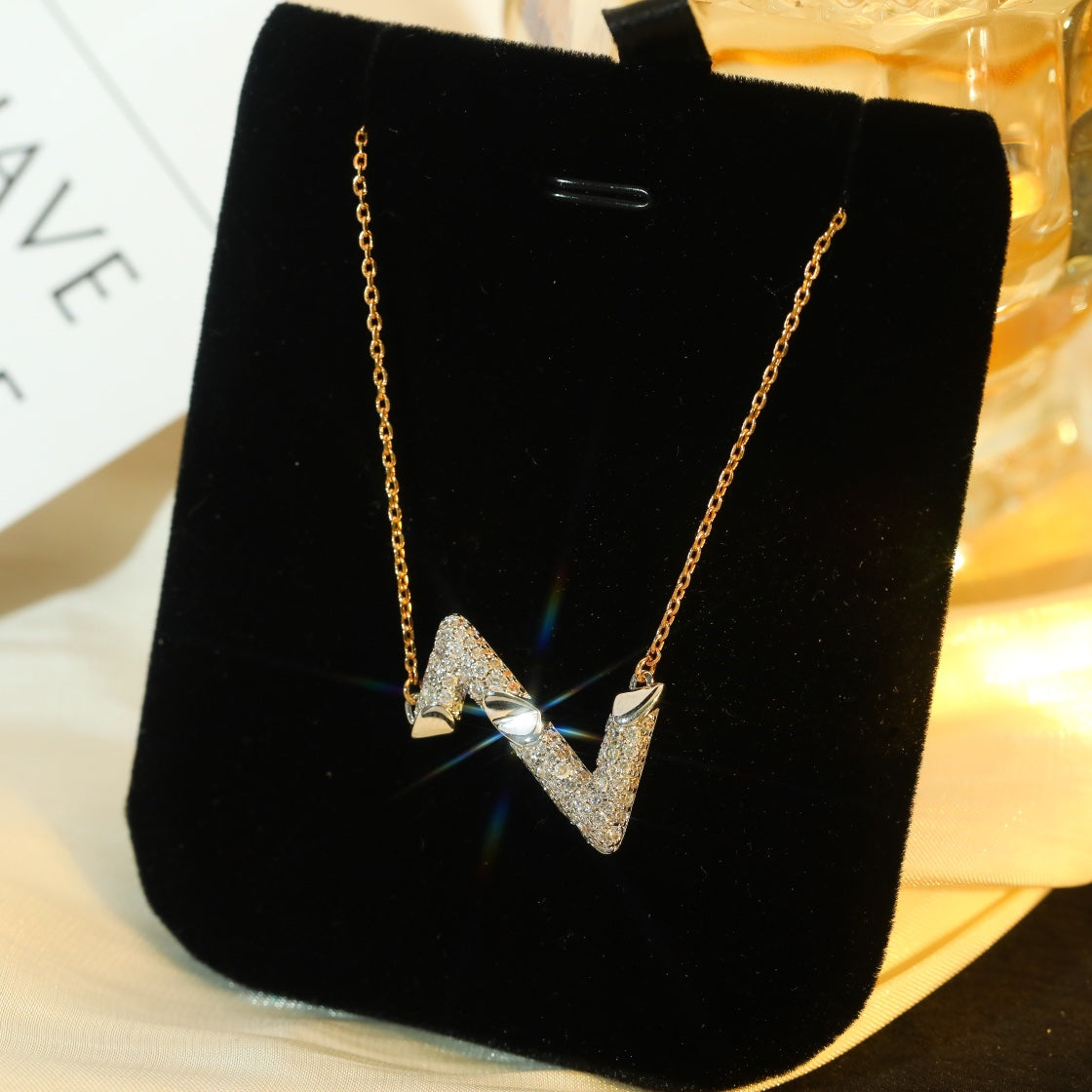 [⭐Corinne]VOLT SILVER DIAMOND PEDANT NECKLACE