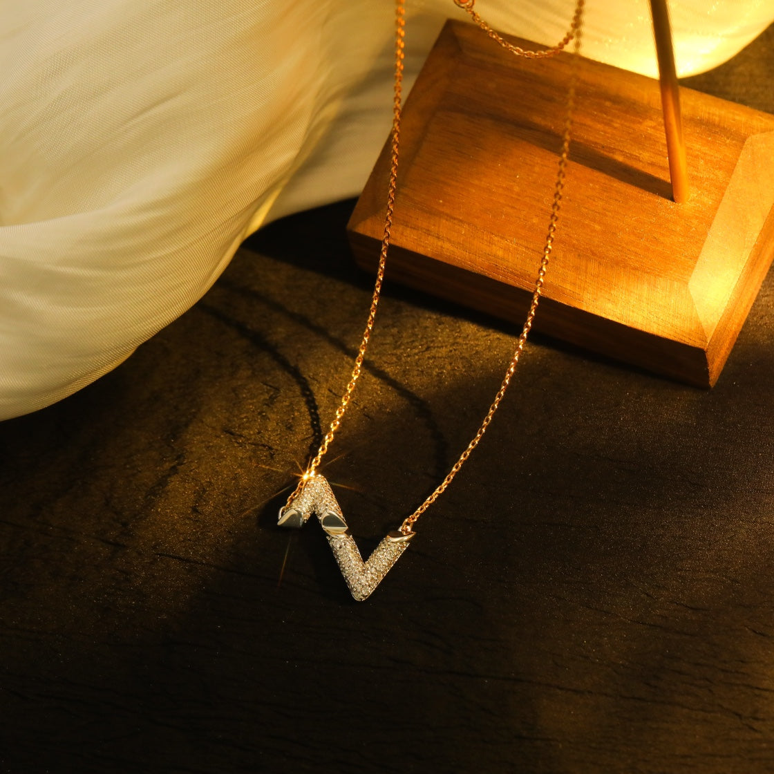 [⭐Corinne]VOLT SILVER DIAMOND PEDANT NECKLACE