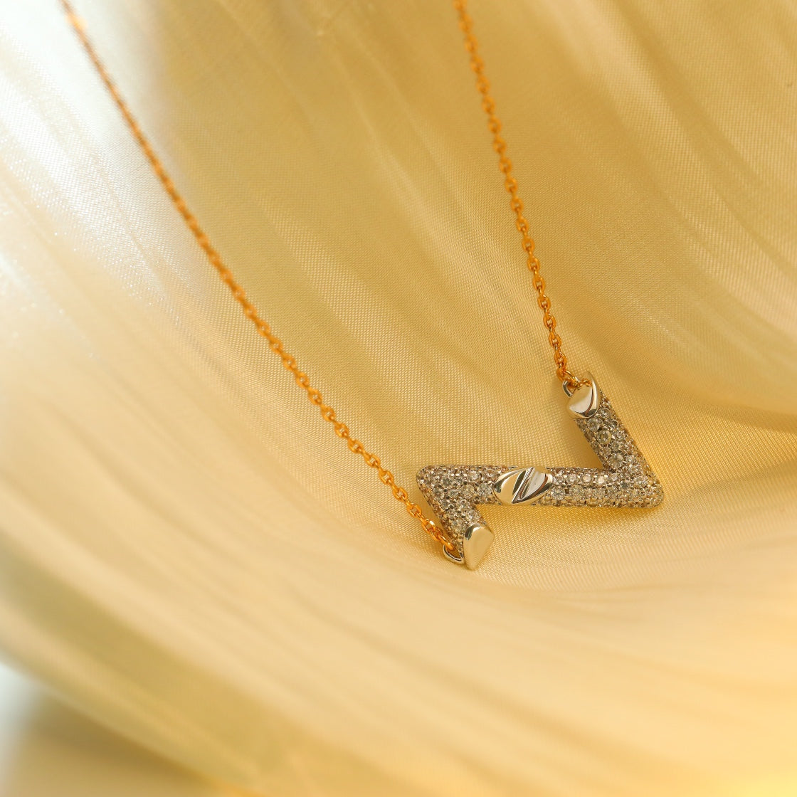 [⭐Corinne]VOLT SILVER DIAMOND PEDANT NECKLACE