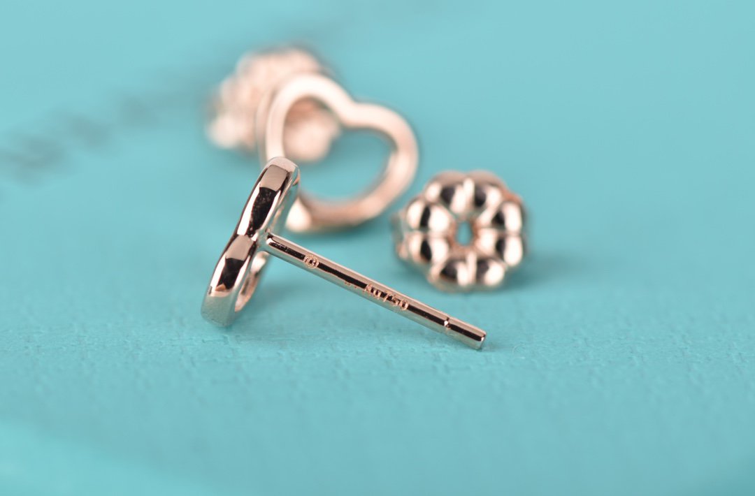 [Corinne]OPEN HEART STUD EARRINGS