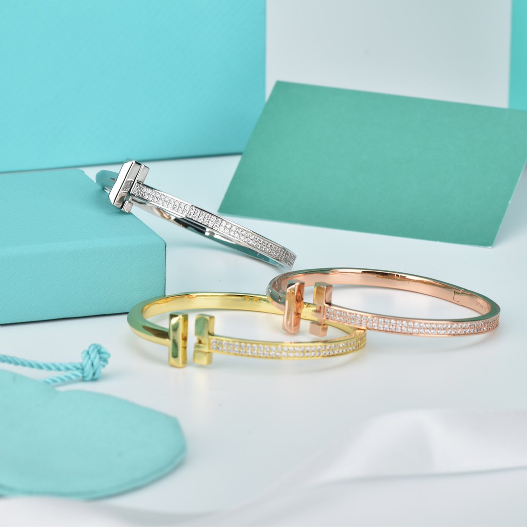 [Corinne]WIDE DIAMONDS HINGED BANGLE