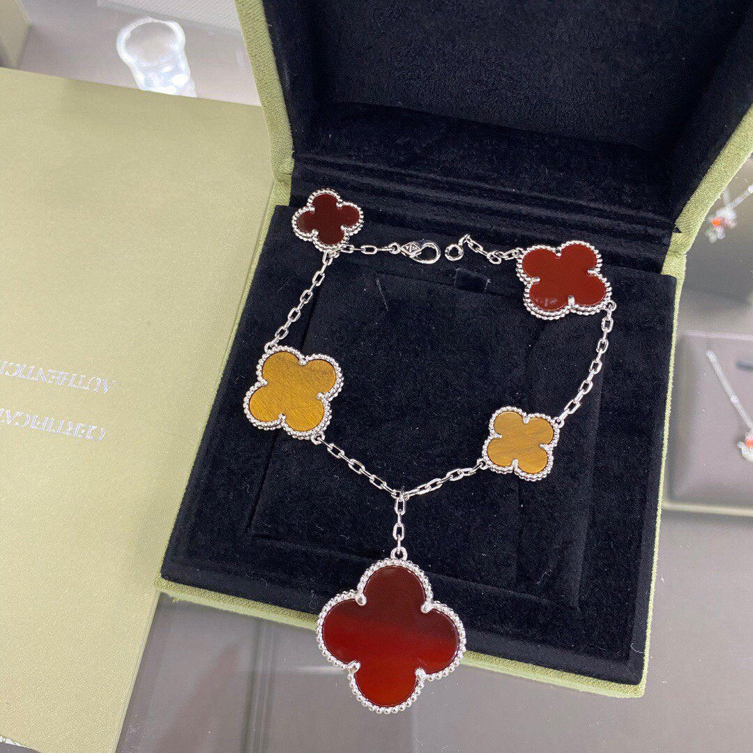 [⭐Corinne]CLOVER 5 MOTIFS SIVLER CARNELIAN TIGER EYE BRACELET