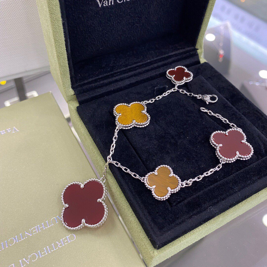 [⭐Corinne]CLOVER 5 MOTIFS SIVLER CARNELIAN TIGER EYE BRACELET