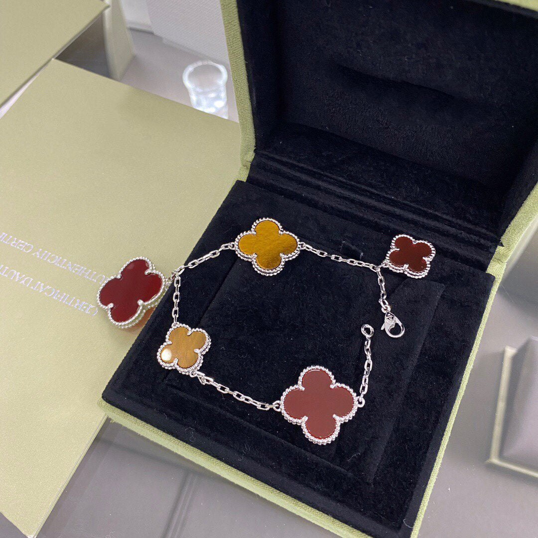 [⭐Corinne]CLOVER 5 MOTIFS SIVLER CARNELIAN TIGER EYE BRACELET