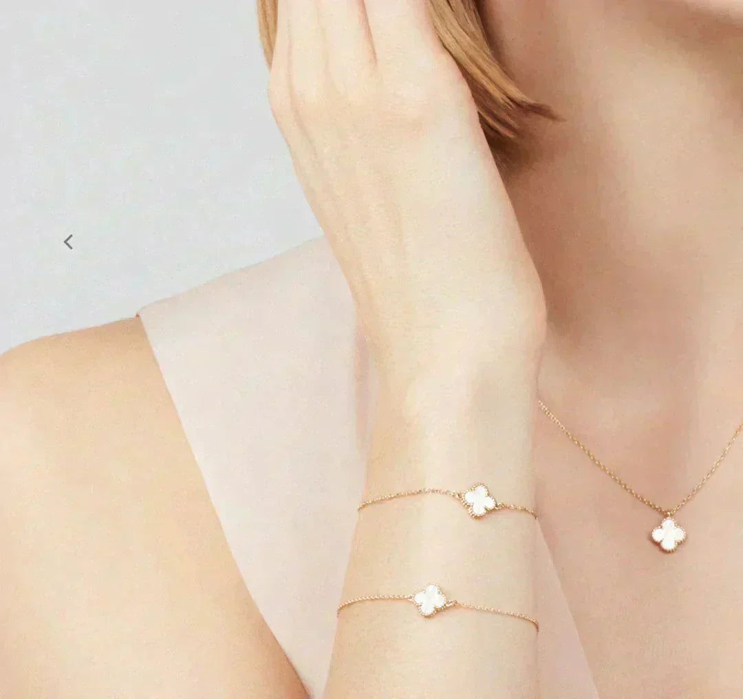 [⭐Corinne]CLOVER MINI 9.5MM WHITE MOTHER-OF-PEARL NECKLACE