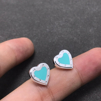 [Corinne]HEART STUD SILVER EARRINGS