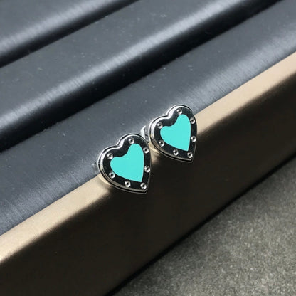 [Corinne]HEART STUD SILVER EARRINGS