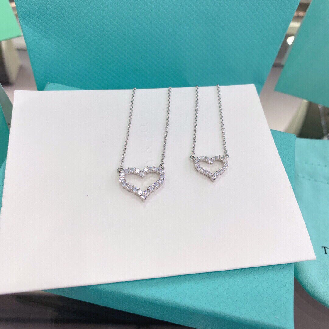 [Corinne]HEART-SHAPED DIAMOND NECKLACE